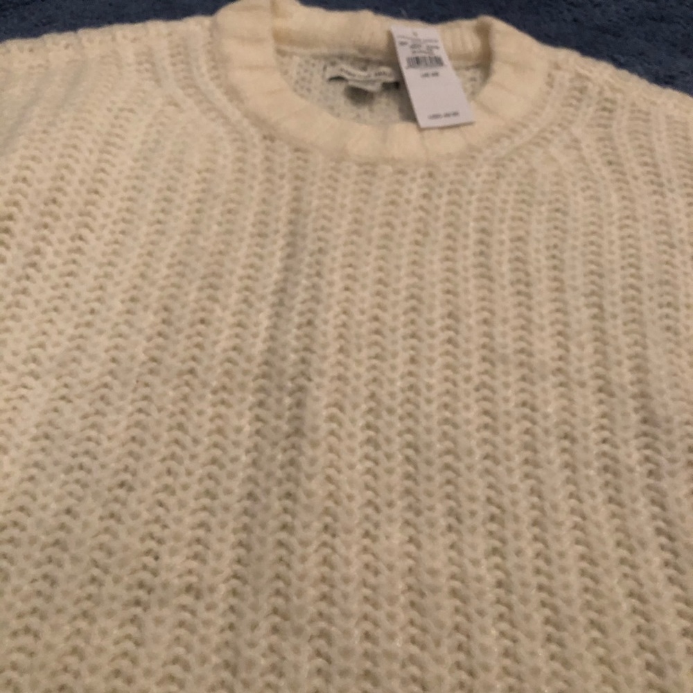 Sweater - Picture 5 of 6